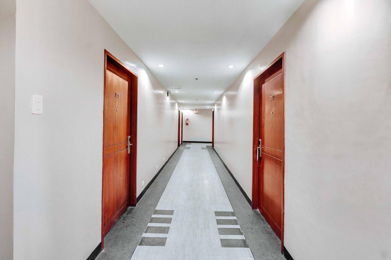 Reddoorz Plus Near Mango Avenue Cebu Exteriör bild